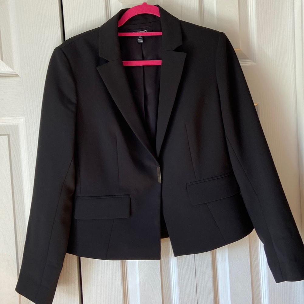 Ellen Tracy short blazer